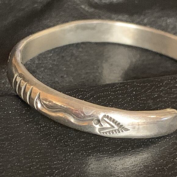 Handmade Native American Sterling Silver Cuff w/ Detailing by Neal Paquin - Picture 6 of 9